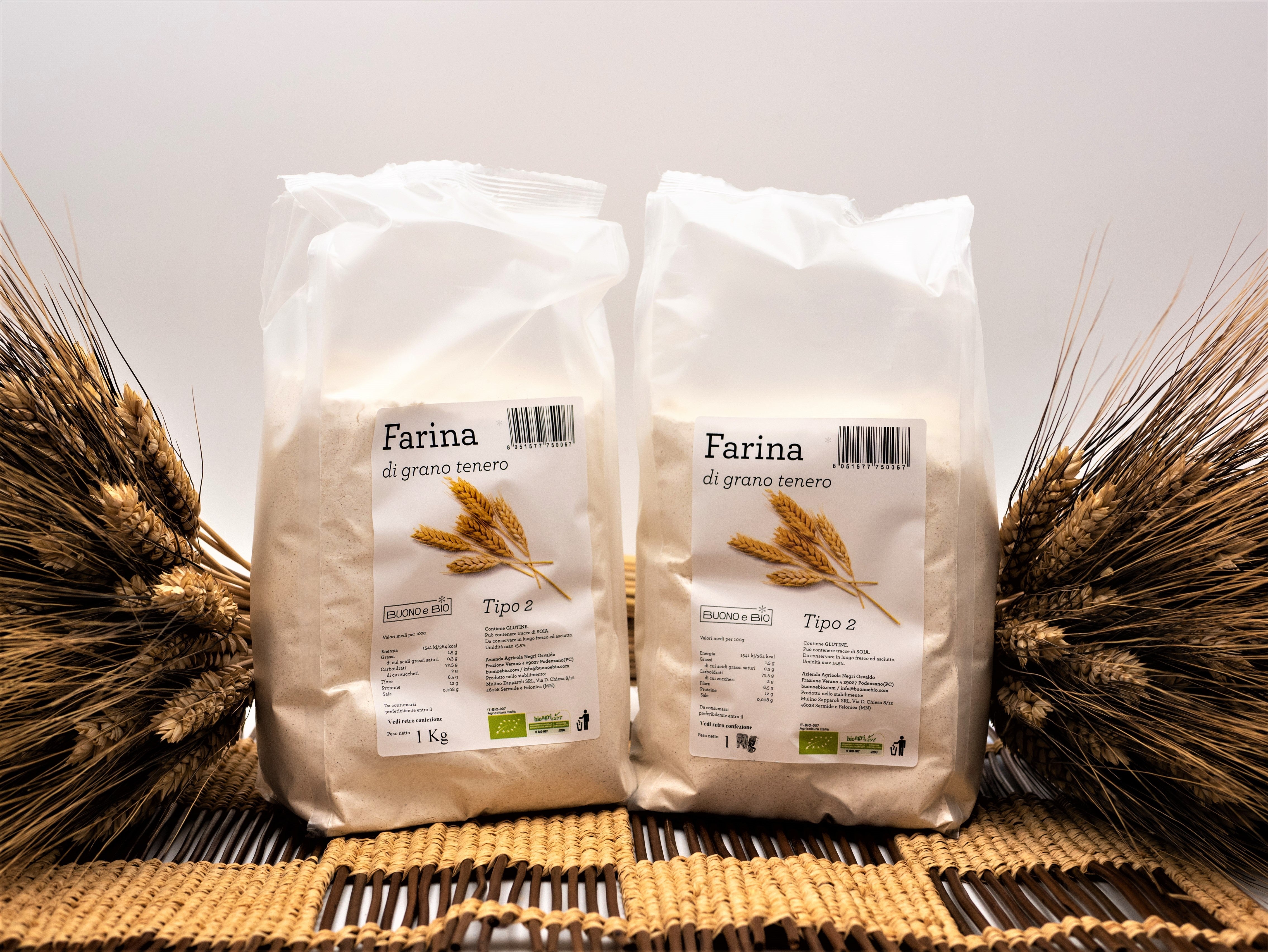 STONE-MILLED ORGANIC COMMON WHEAT FLOUR 